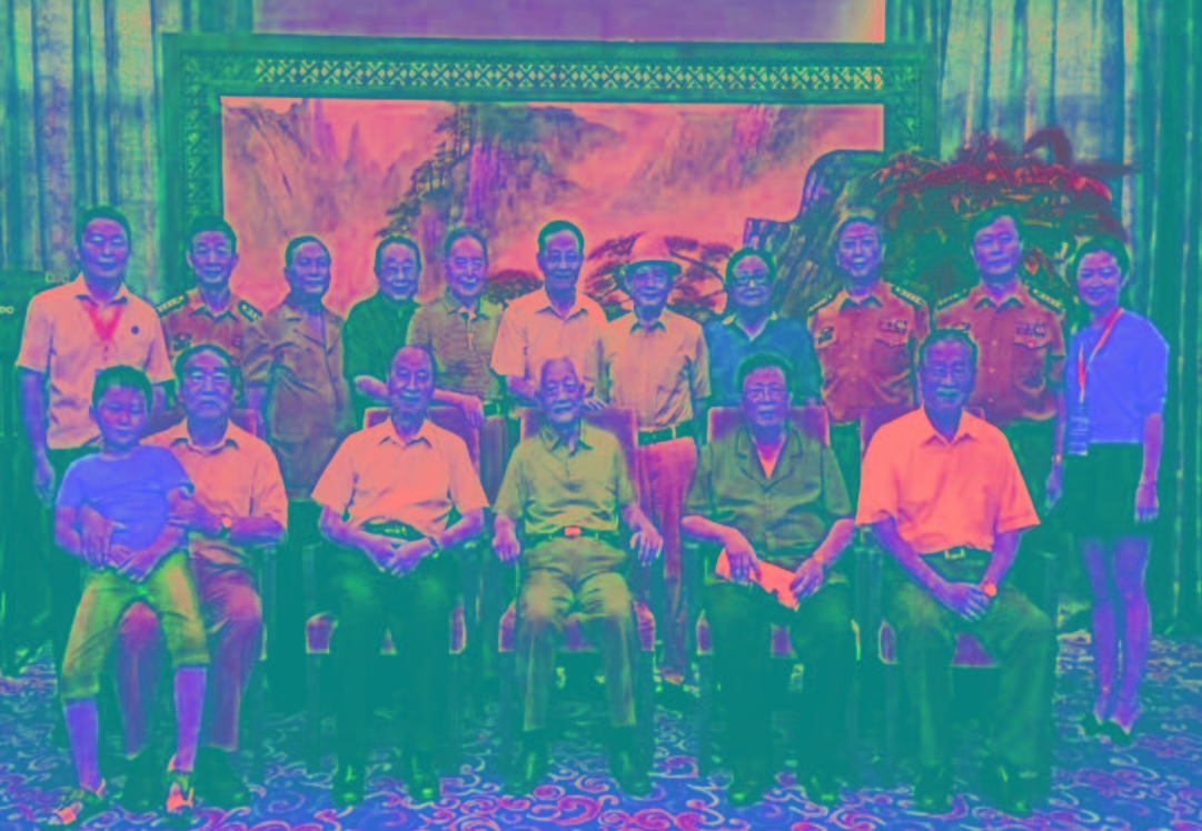 安徽省委原書記盧榮景、原省長孟富林、原南京軍區(qū)政委方祖岐上將合影留念